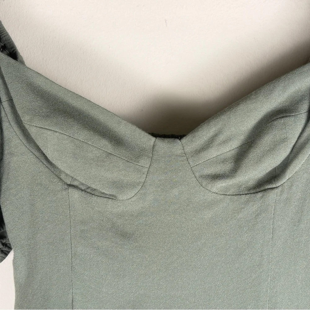 Wilfred Aritzia Novella Top-Size 2XS-Sweetheart Neckline-Sage Green Short Sleeve